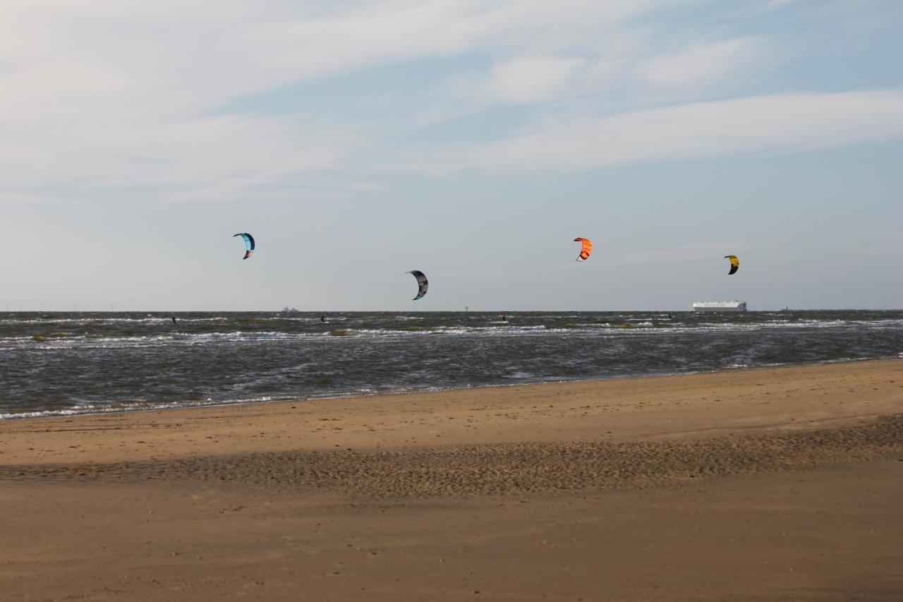 Casa Blanca Zandvoort Hotel ภายนอก รูปภาพ